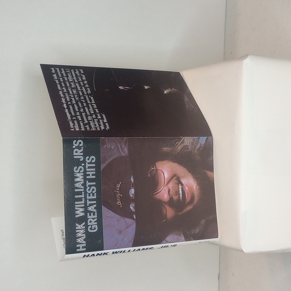 Hank Williams Jr's greatest hits vintage cassette tape 1993 curb records Inc - Picture 7 of 8